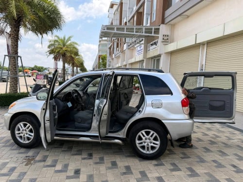 មកដល់ថ្មីពុកម៉ែToyota RAV 4L ប៉ុង1 ឆ្នាំ2002 បើកដំបូល ឯកសារជាប្រភេទឡានស្អាត