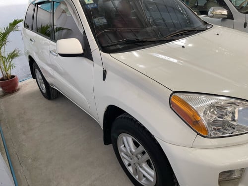 ឡានលក់ Toyota RAV4 01