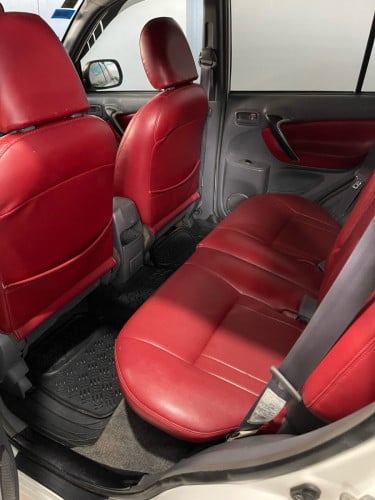 ឡានលក់ Toyota RAV4 01