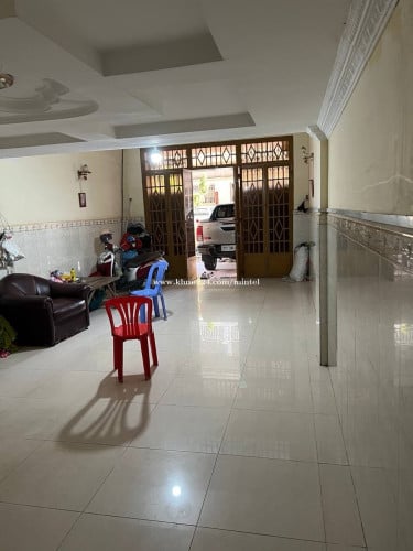 ផ្ទះល្វែងត្រពាំងថ្លឹងវេងស្រេងលក់បន្ទាន់ Veng Sreng Area Flat for Sell