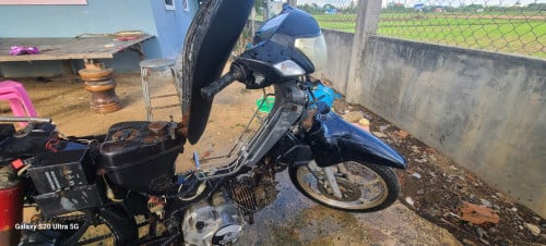 ម៉ូតូ Viva 08