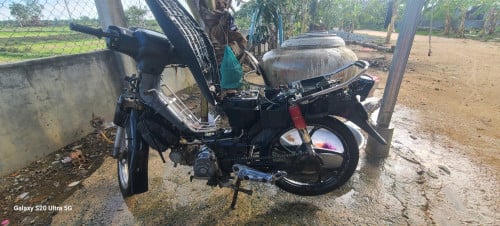 ម៉ូតូ Viva 08