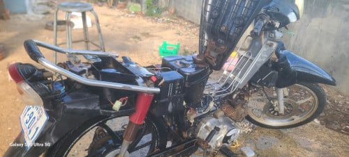 ម៉ូតូ Viva 08