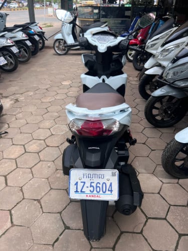 1190$CLICK2017 125CC