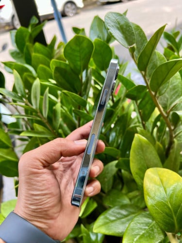 13ProMax 512ជីLLសុីមមួយប្រេីeSimមានស្កេនអេក្រ័ងហ្សុីនម៉ាសុីនហ្សុីនតួ96%ថ្ម85%