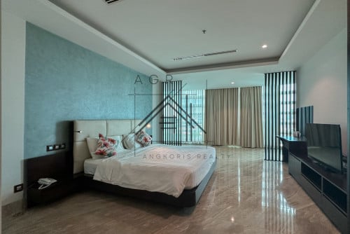 2 Bedroom Serviced Apartment For Rent in Daun Penh | Norodom Blvd. | Sathapana Tower