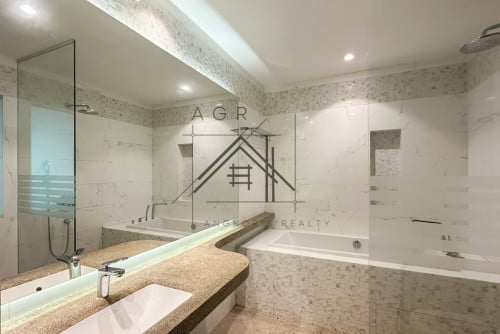 2 Bedroom Serviced Apartment For Rent in Daun Penh | Norodom Blvd. | Sathapana Tower