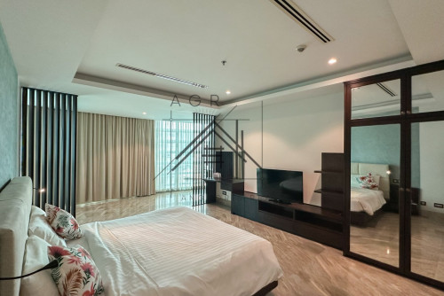 2 Bedroom Serviced Apartment For Rent in Daun Penh | Norodom Blvd. | Sathapana Tower
