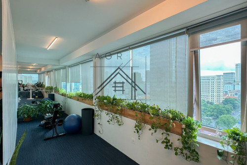 2 Bedroom Serviced Apartment For Rent in Daun Penh | Norodom Blvd. | Sathapana Tower
