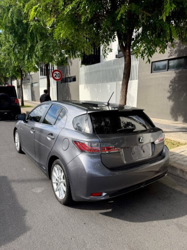 2012 LEXUS CT200h
