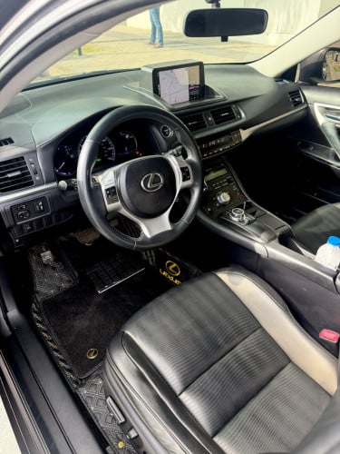 2012 LEXUS CT200h