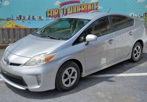 2012 Prius options 4 ឡានស្អាតលាងទឹកជិះបាន ពូកស្បែកកៅអីចុច