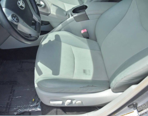 2012 Prius options 4 ឡានស្អាតលាងទឹកជិះបាន ពូកស្បែកកៅអីចុច