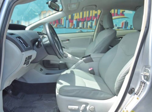 2012 Prius options 4 ឡានស្អាតលាងទឹកជិះបាន ពូកស្បែកកៅអីចុច