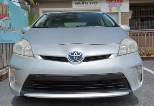 2012 Prius options 4 ឡានស្អាតលាងទឹកជិះបាន ពូកស្បែកកៅអីចុច