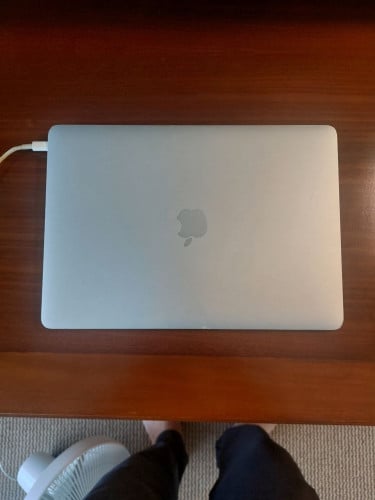 2020 MacBook Air 13-inch (Intel Core i3, 8GB RAM, 256GB SDD)
