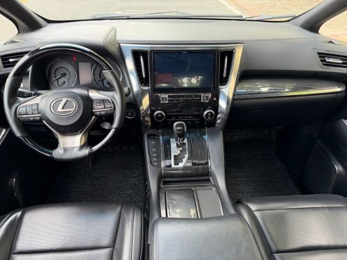 Alphard 016 ឡើង LM V4 full option បង់រំលស់បាន