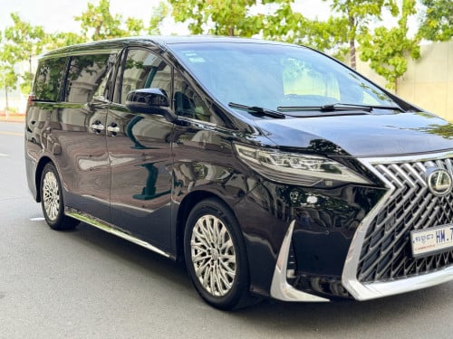 Alphard 016 ឡើង LM V4 full option បង់រំលស់បាន