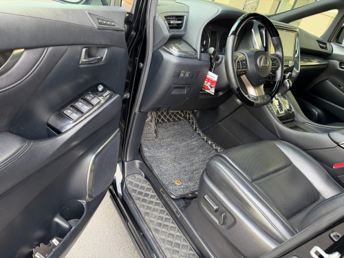 Alphard 016 ឡើង LM V4 full option បង់រំលស់បាន