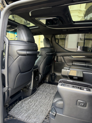 Alphard 016 ឡើង LM V4 full option បង់រំលស់បាន