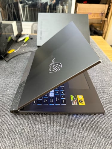 Asus ROG Strix G713RC 2023 (Great A)