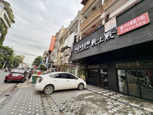 Business house for rental 2500$ (include 10% tax)