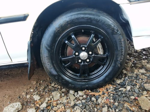 Camry 89 លក់ធូរៗ 1,700$ ឬ វ៉ៃដូរជាមួយឡានផ្សេង