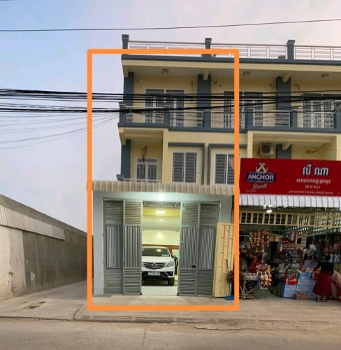 Code #KF91005🏡 ដីនឹងផ្ទះលក់បន្ទាន់ នៅជិតផ្សារឈូកមាស🔹 តំលៃ: 200,000$ (ចរចារ)🔹 ទំហំផ្ទះ: 4.2m*16m