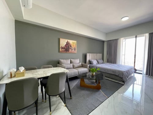 Condo Royal Platinum