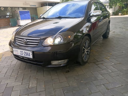 Corolla 03 le 6800$ចរចារ