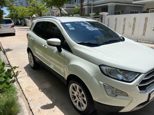Ford Ecosport 2021 ពណ៍ស ឈ្មោះម្ចាស់ដេីម ទឹកថ្នាំហ្សុី1ជុំ