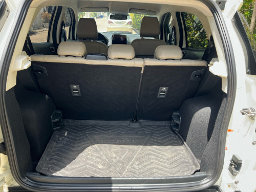 Ford Ecosport 2021 ពណ៍ស ឈ្មោះម្ចាស់ដេីម ទឹកថ្នាំហ្សុី1ជុំ