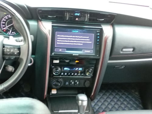 FORTUNER LEGENDER 2022