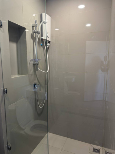 Fully Furnished 2-BR near Aeon 2 for rent