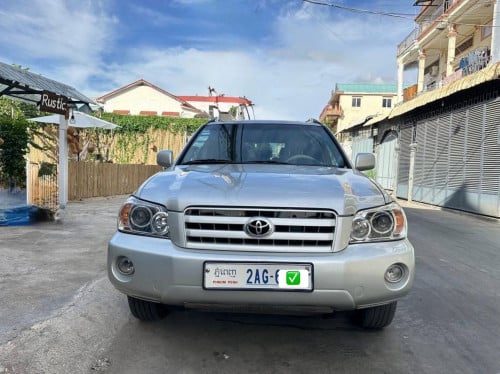 Highlander 2004 V4 p1 កៅអី៣ជួរ ស្អាត