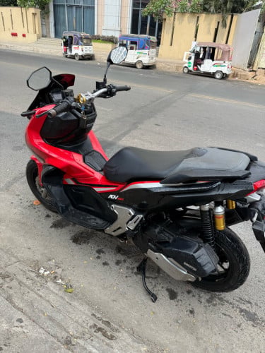 Honda ADV150