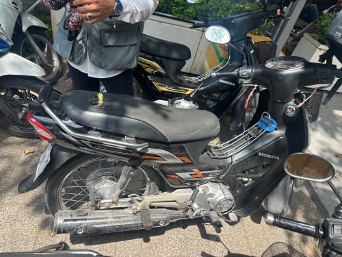 Honda Dream 2020