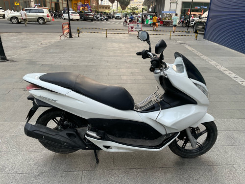 Honda Pcx125cc 2012 New98%មានពន្ធកាតគ្រីស្លាកលេខ