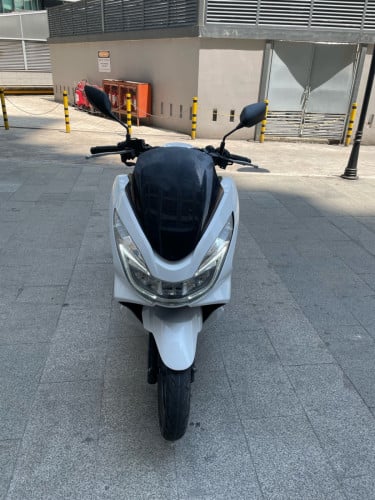 Honda Pcx125cc 2015 Japan New98%មានពន្ឌកាតគ្រីស្លាកលេខ