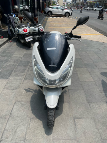 Honda Pcx125cc 2015 Japan New98%មានពន្ឌកាតគ្រីស្លាកលេខ
