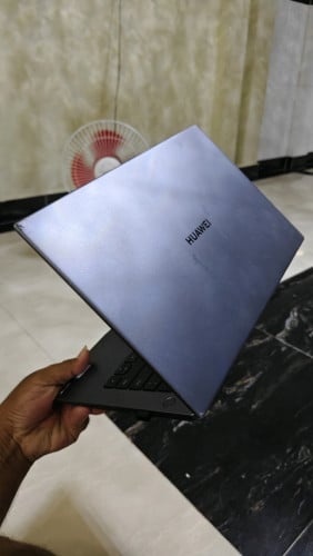 Huawei Mate book D14 (RAM 16GB/AMD Ryzen 5/M2 256GB/VGA 2GB/200$