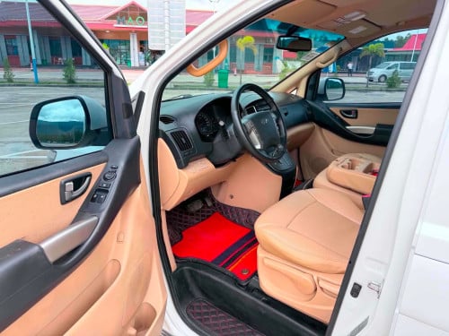 Hyundai H1 2019 half full លក់ ឡានស្អាត ម៉ាសុីនអេម