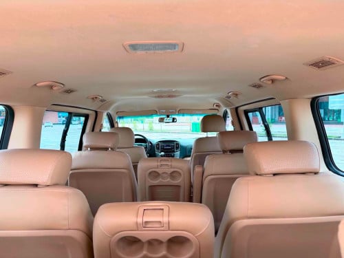 Hyundai H1 2019 half full លក់ ឡានស្អាត ម៉ាសុីនអេម
