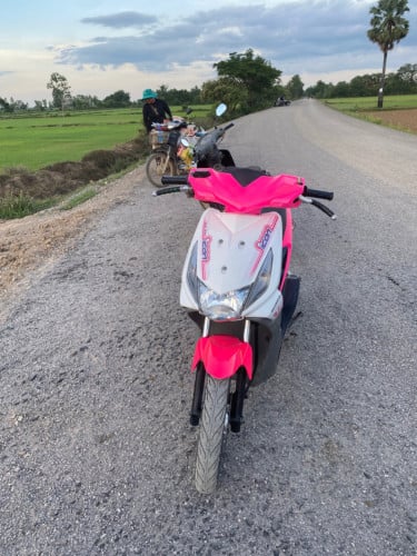 iconឯកសារគ្រប់ម៉ូតូម៉ាស៊ីនស្ងាត់ជិះស្រួល ទីតាំងបាត់ដំបង