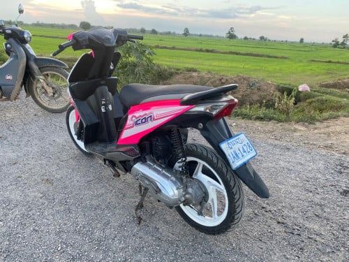 iconឯកសារគ្រប់ម៉ូតូម៉ាស៊ីនស្ងាត់ជិះស្រួល ទីតាំងបាត់ដំបង