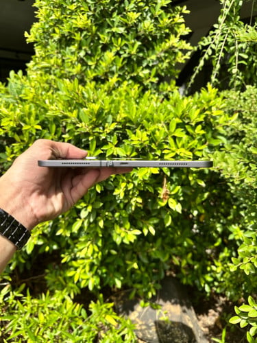 iPad 11 2020 sim/wifi