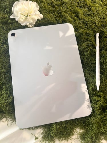 iPad A16 128G White 99% with pen