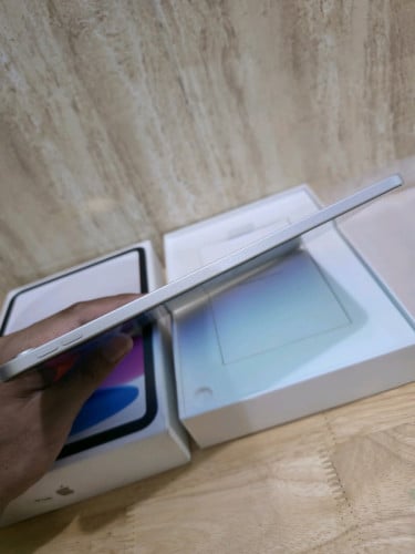 iPad A16 2025 128G 99.99% Fullbox