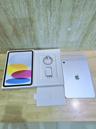 iPad A16 2025 LLa 128G New99.99% Battery 100%