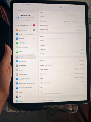 Ipad pro sim+wifi 12.9" 2018  64G ស្អាត98%  ធានាសុំនុំហ្សីន